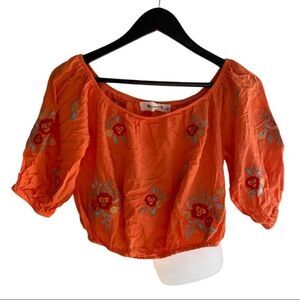 The impeccable pig floral embroidered crop small